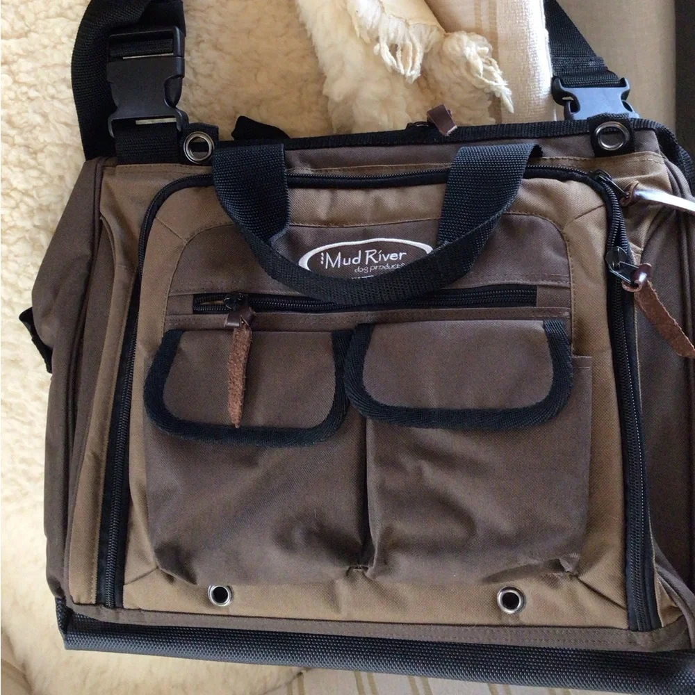 Mud River Dog products essentials bag